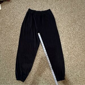 Roma Concept by Rose Women’s Black Jogger Pants